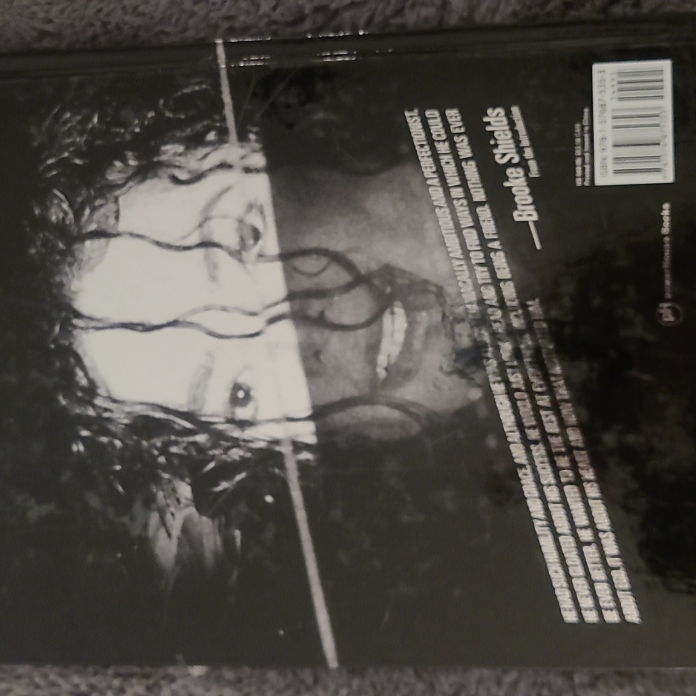 Michael Jackson book - Picture 2 of 3